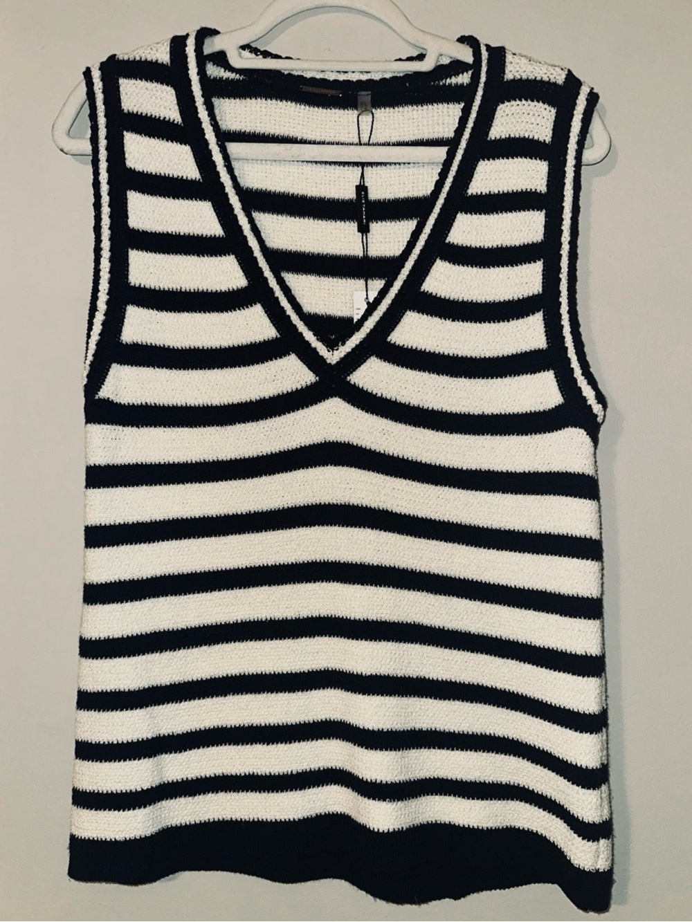 New! Nautical Elie Tahari Knit V-Neck Striped Top